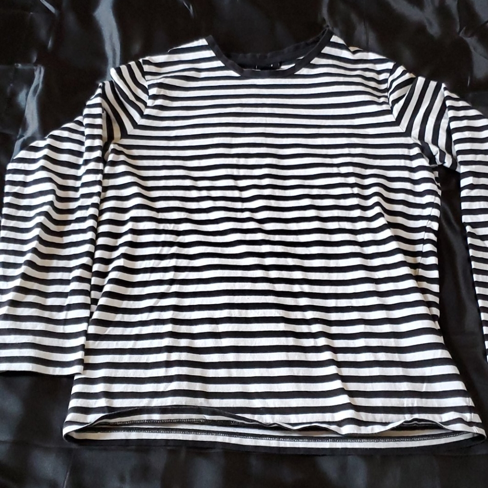 Men's H&M striped shirt